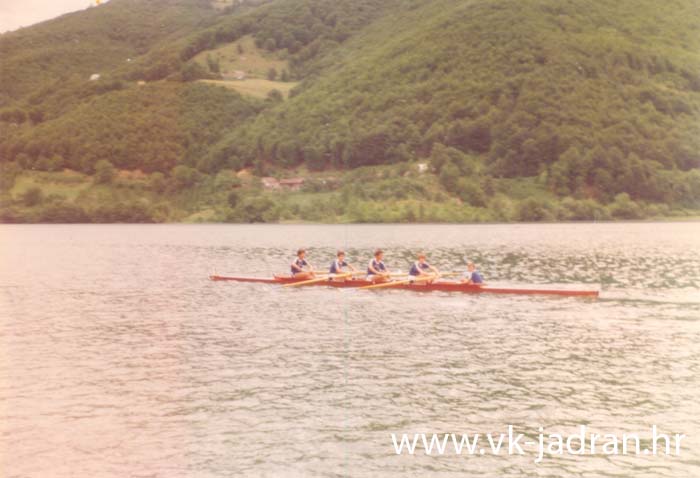 prvaci Jug 1977 4+